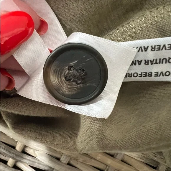 Madewell women’s button-back mock neck top size medium, distant surplus, medium - Picture 8 of 9